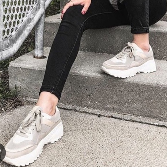 Wild Fable SZ 6.5 faux leather with mesh freshee low top lace up sneakers. - Picture 1 of 11